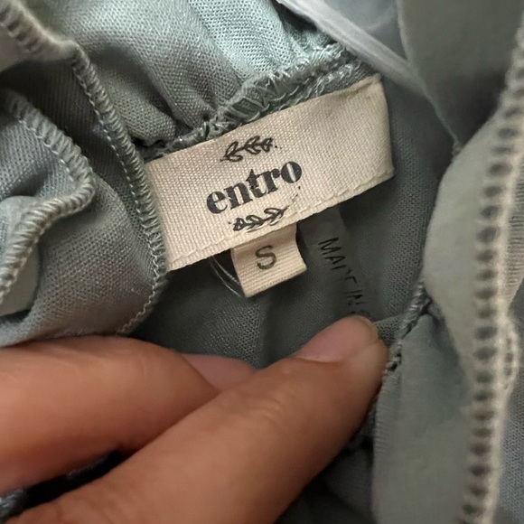 Entro Soft Green Ruffled Top - Picture 3 of 3